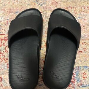 Black Archie’s slides 8 women